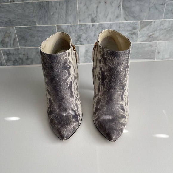 Gucci embossed leather snake print booties - Picture 2 of 7